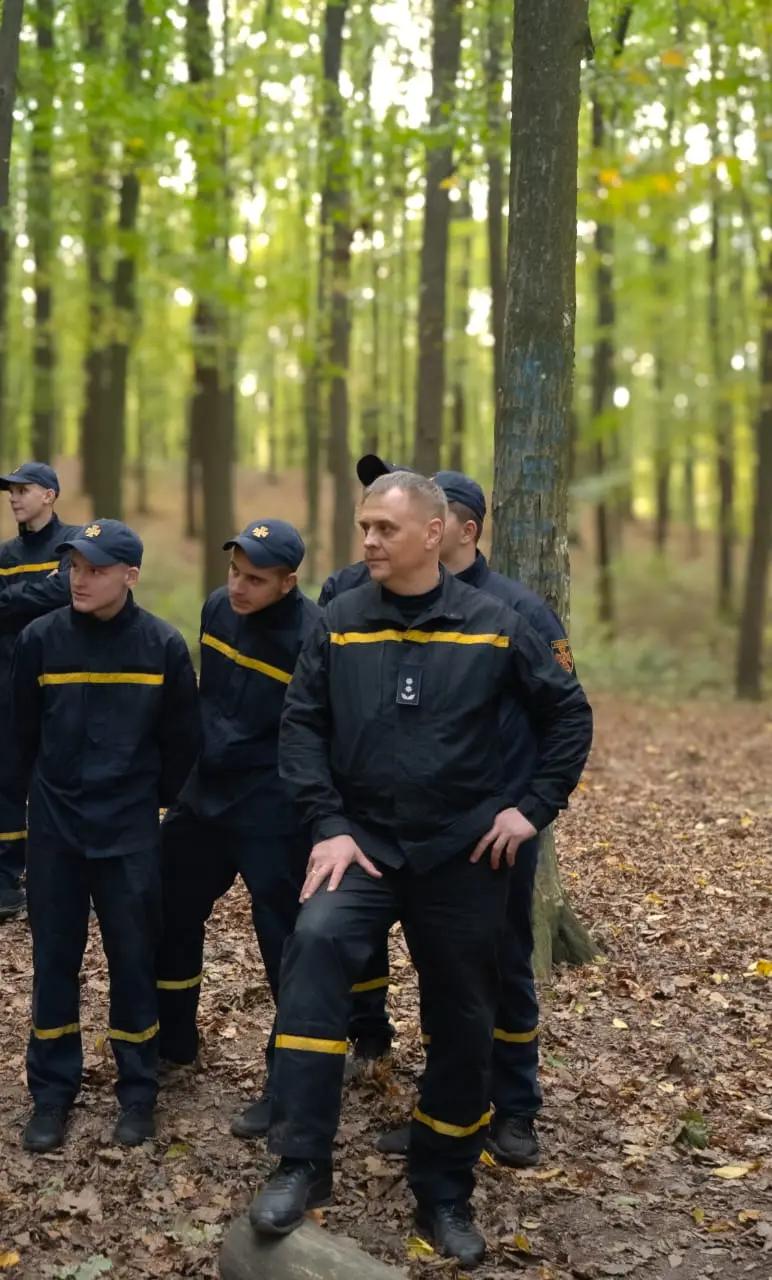 На відповідних локаціях курсові офіцери провели з вихованцями різноманітні активності, серед яких: рухливі ігри з м'ячем, перетягування канату між командами, страйкбольний тир, естафетні забави та ін.