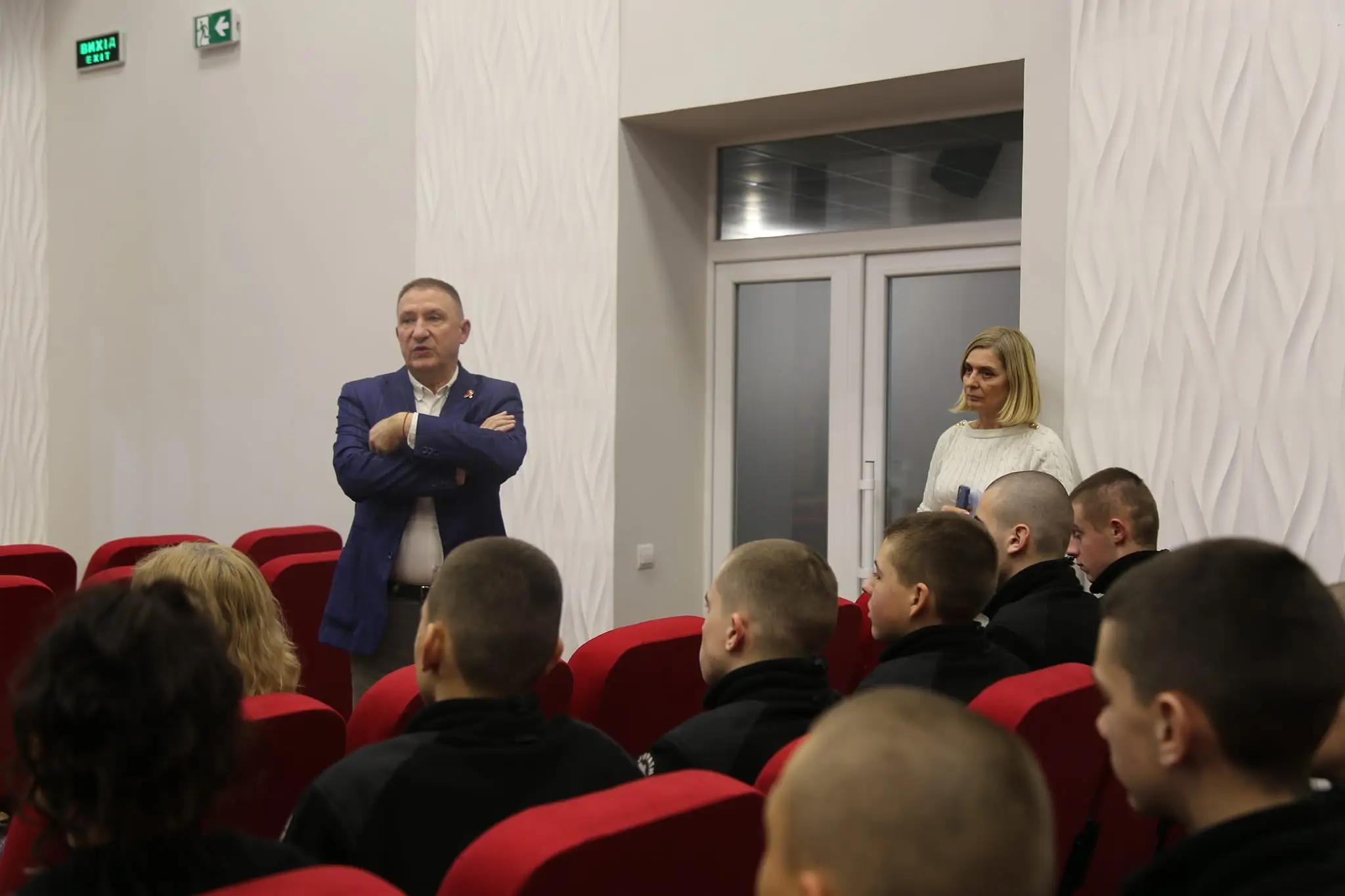 Всесвітній день боротьби зі СНІДом