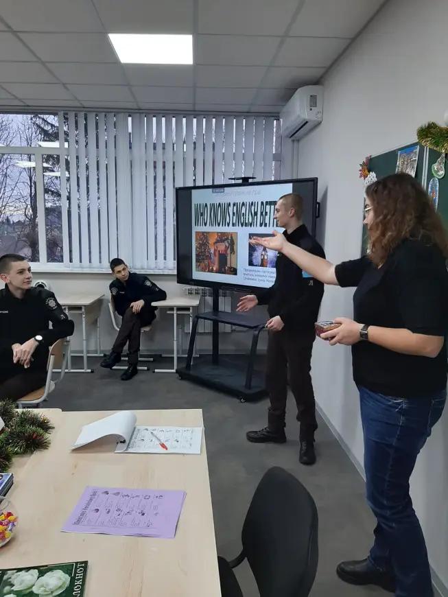 Who Knows English Better