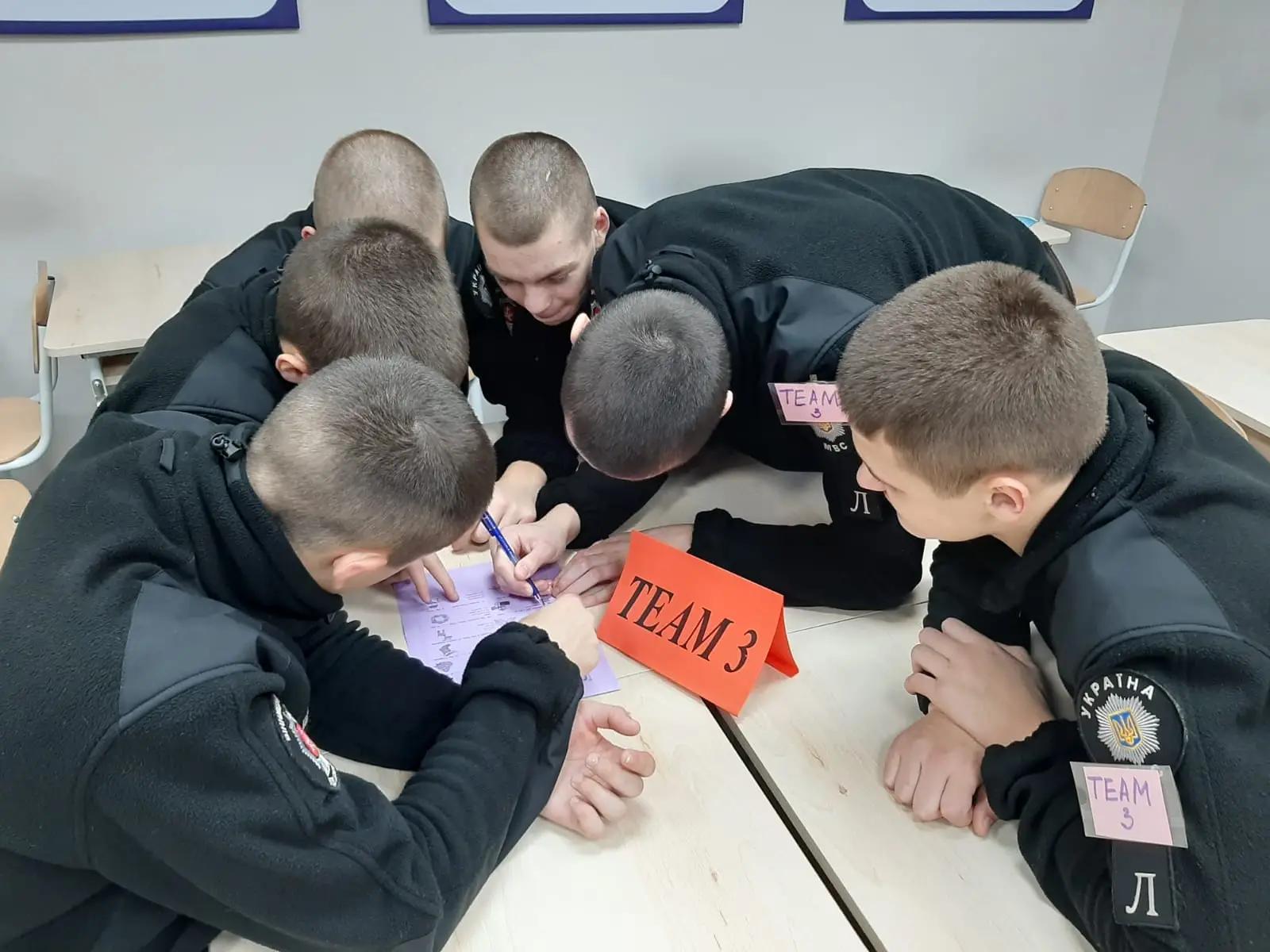 Who Knows English Better