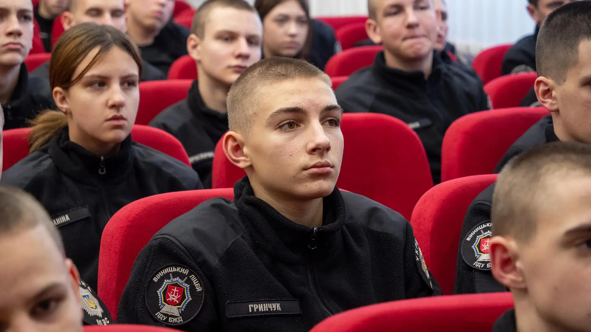 Надія Щусь — завідувачка Бібліотека-філія 11 ВМ ЦБС, яка завітала до Ліцею МВС у дні пам’яті жертв Голодомору