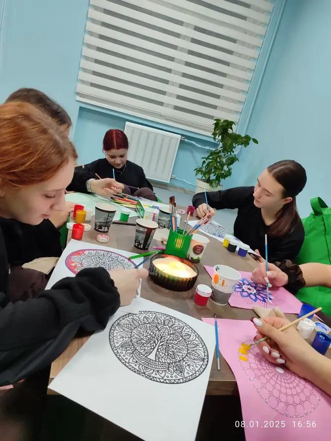 Практичний психолог Діана Рекало провела арт-терапевтичне заняття
