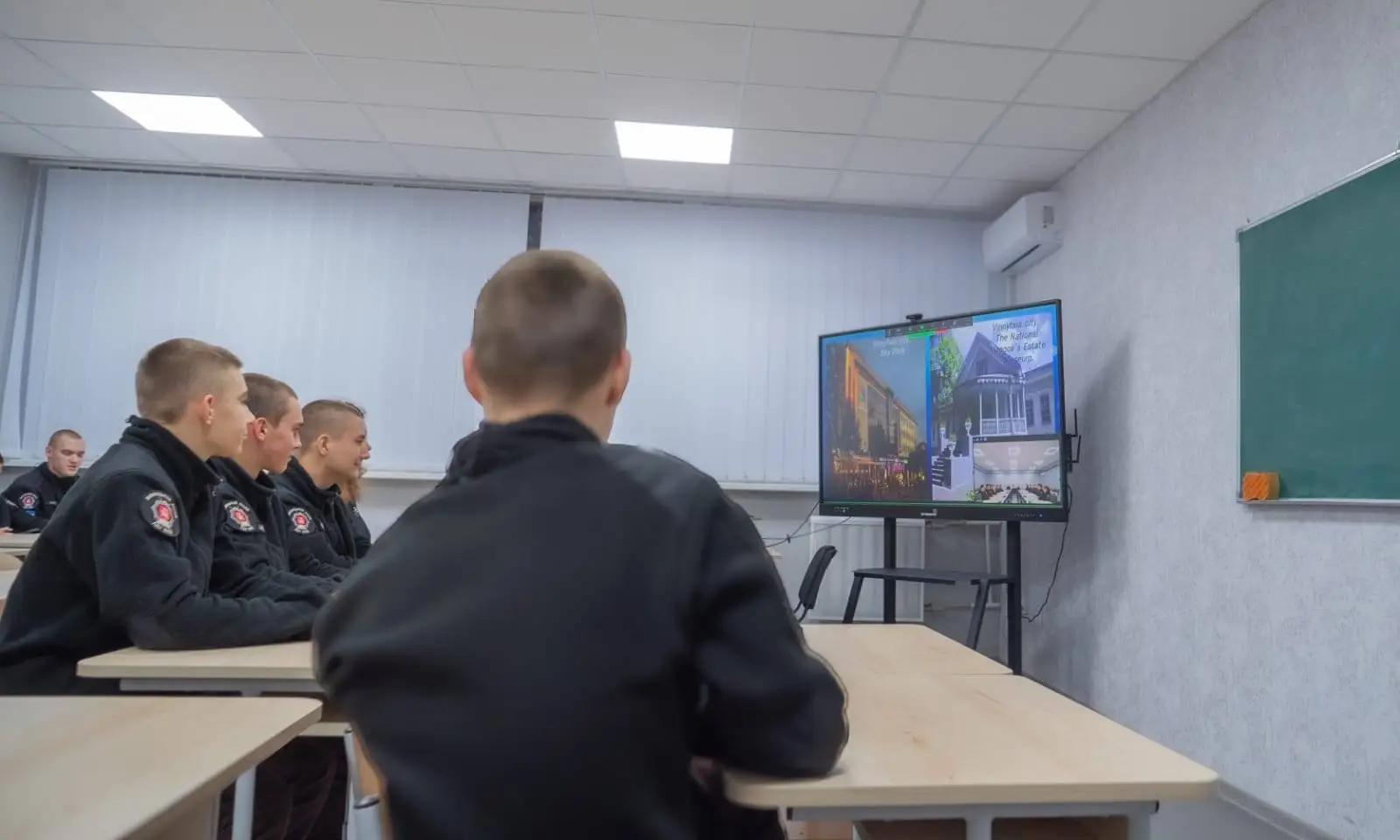 Розвиваємо іншомовну компетентність.