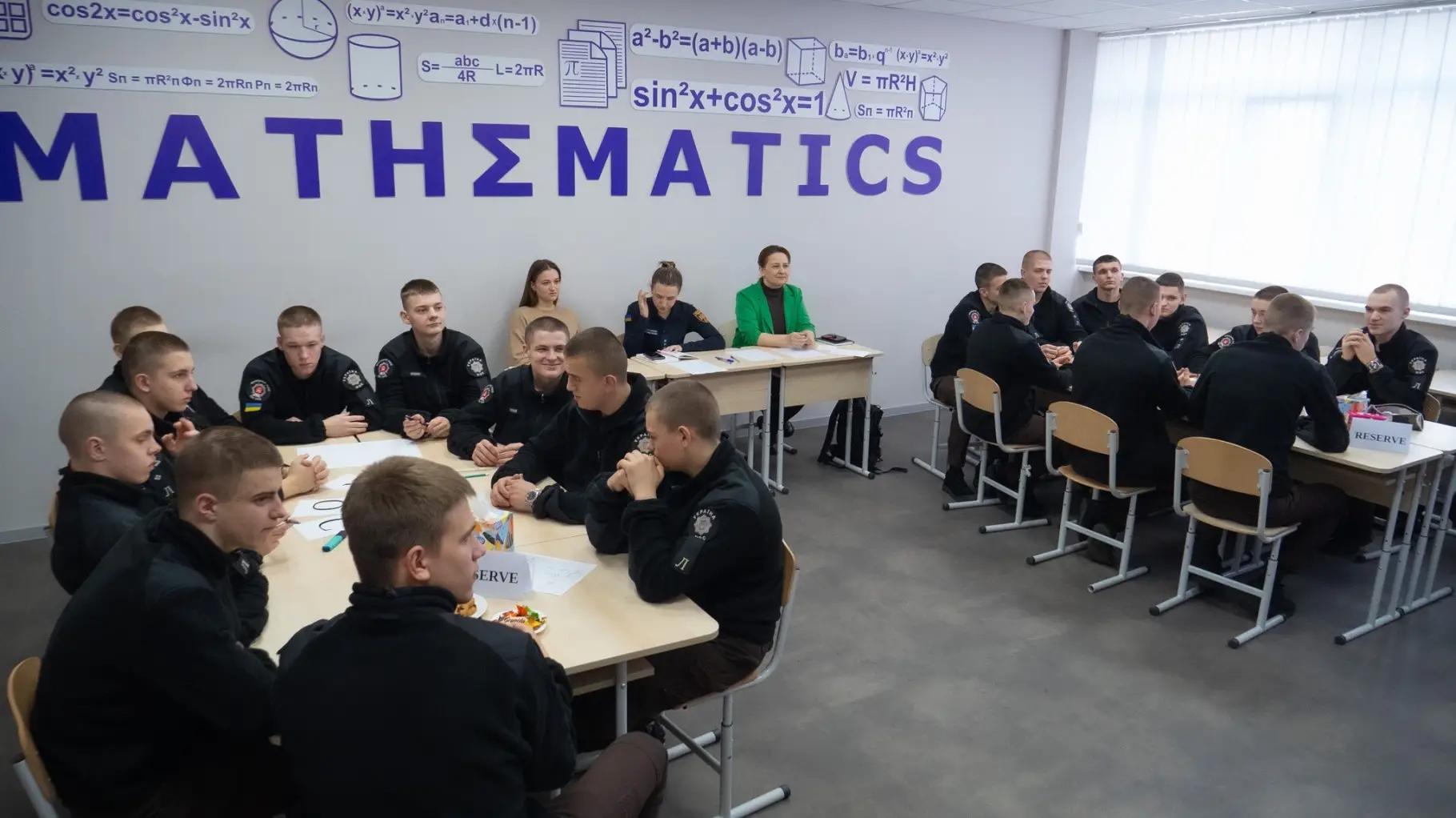 Учасники з жюрі