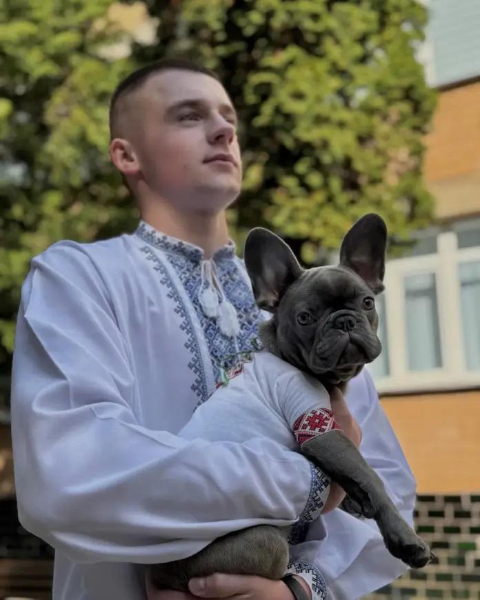 Ліцеїсти у вишиванках святкують День вишиванки у Вінницькому ліцеї безпекового спрямування